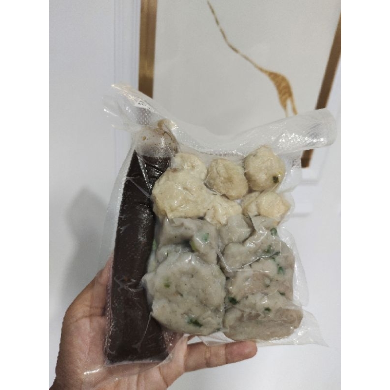 

Pempek Ikan Seribuan Adaan mix pempek kulit isi 20pcs