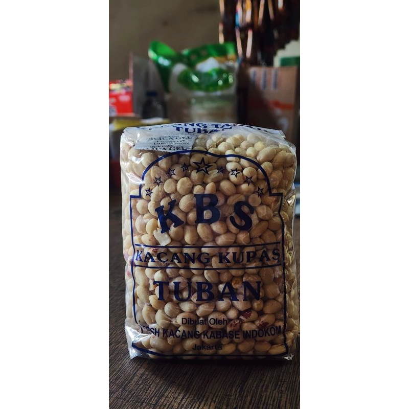 

Kacang kupas Tuban merk KBS kemasan 500 gram