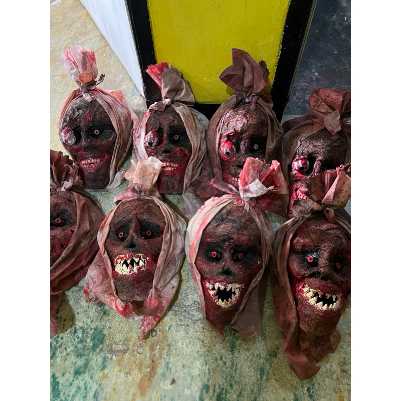 TOPENG HANTU POCONG MUKA RUSAK