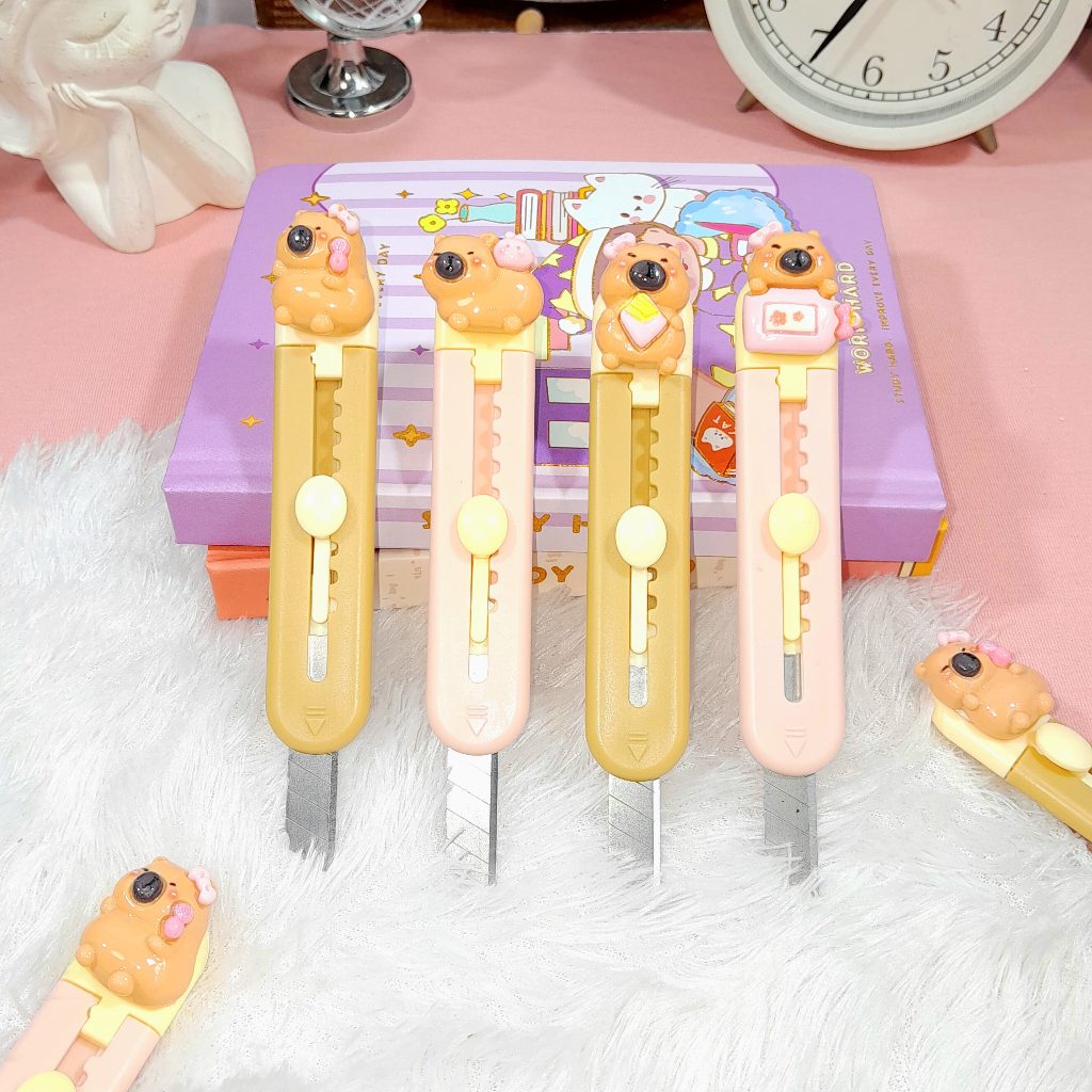 

Cutter Mini Panjang CAPYBARA Super Cute Lucu Ready 3 Variant Warna / Cutter Kertas Model Capybara Ukuran Kecil Panjang Bahan Plastik dan Besi Awet Stationary Fancy Kekinian Bisa Grosir dan COD Harga Termurah