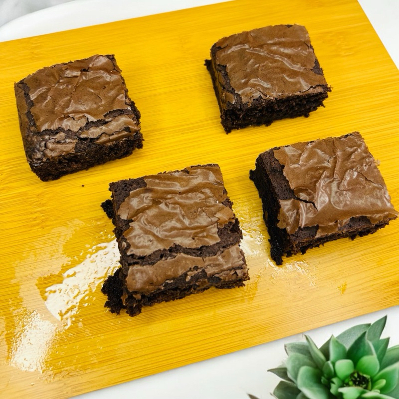 

Yummy Brownies Original 20x10 - Chewy Brownies - Fudgy Brownies - Brownies Panggang