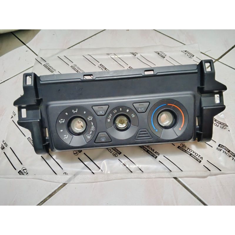 Indikator AC Toyota Fortuner VRZ Original