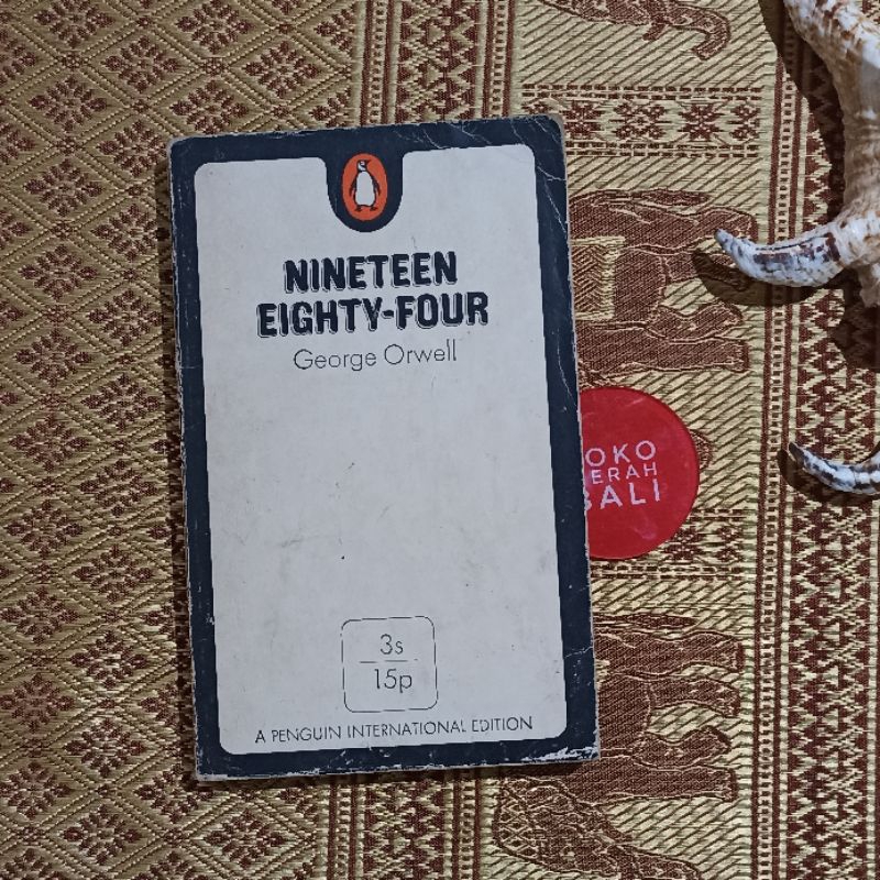 Buku Nineteen Eighty Four George Orwell 1984 edisi 1970