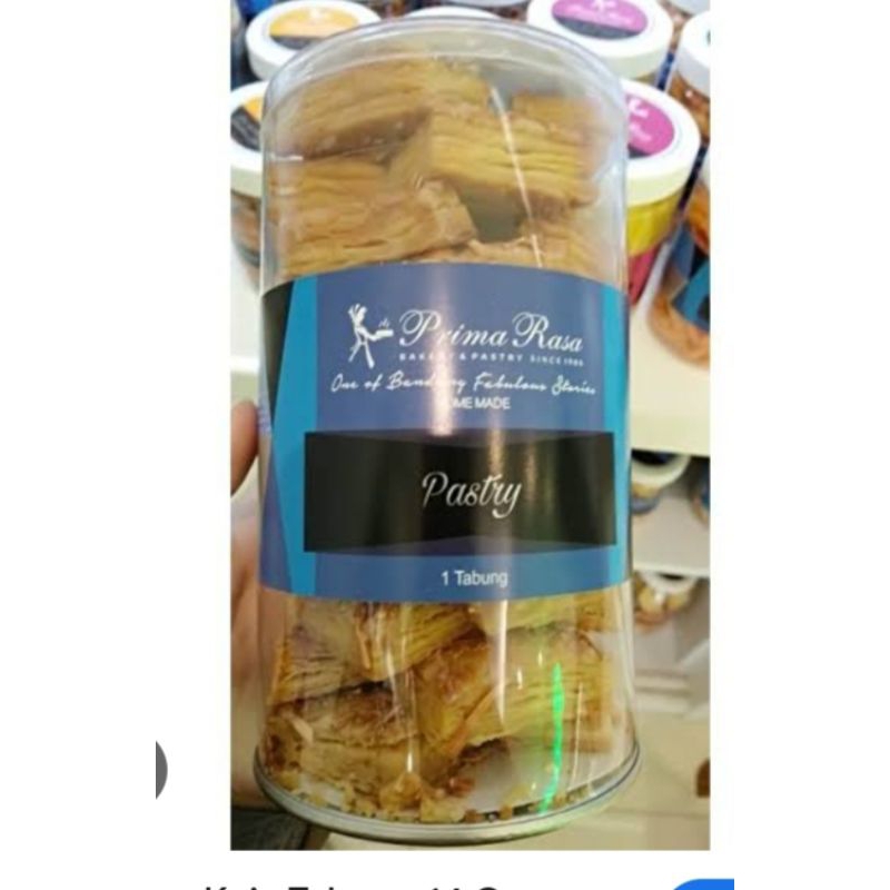 

Prima Rassa One of Banjar Made by Hand Pastry Style Pasty Tabung