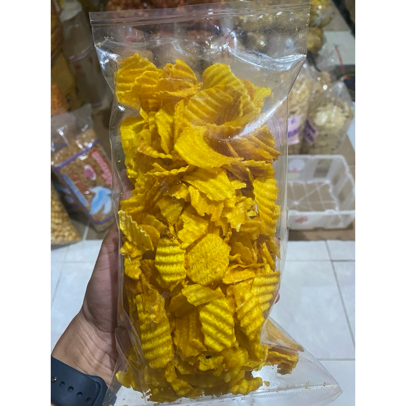 

200gr Kripik kentang chitato asin gurih cemilan snack murah