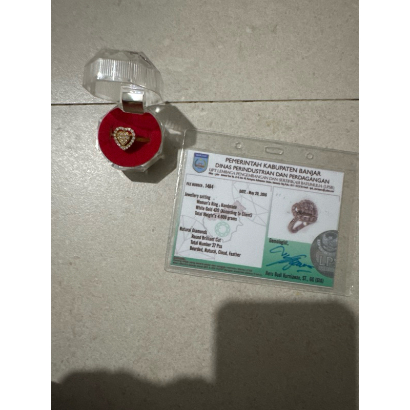 Cincin berlian kalimantan