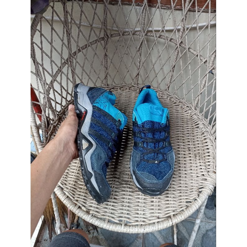 Preloved Adidas ax2 size 40 2/3