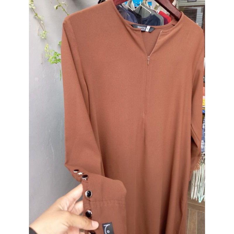 Preloved Saila Aljenna Caramel M