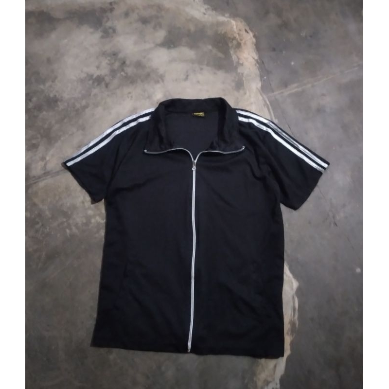 tracktop lengan pendek