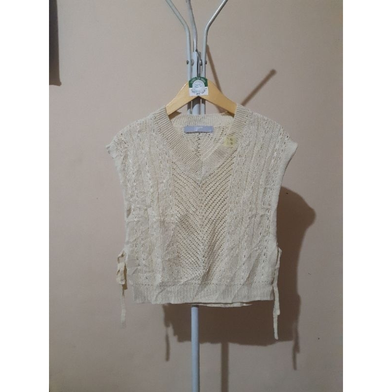 Vest Rajut 8 Seconds