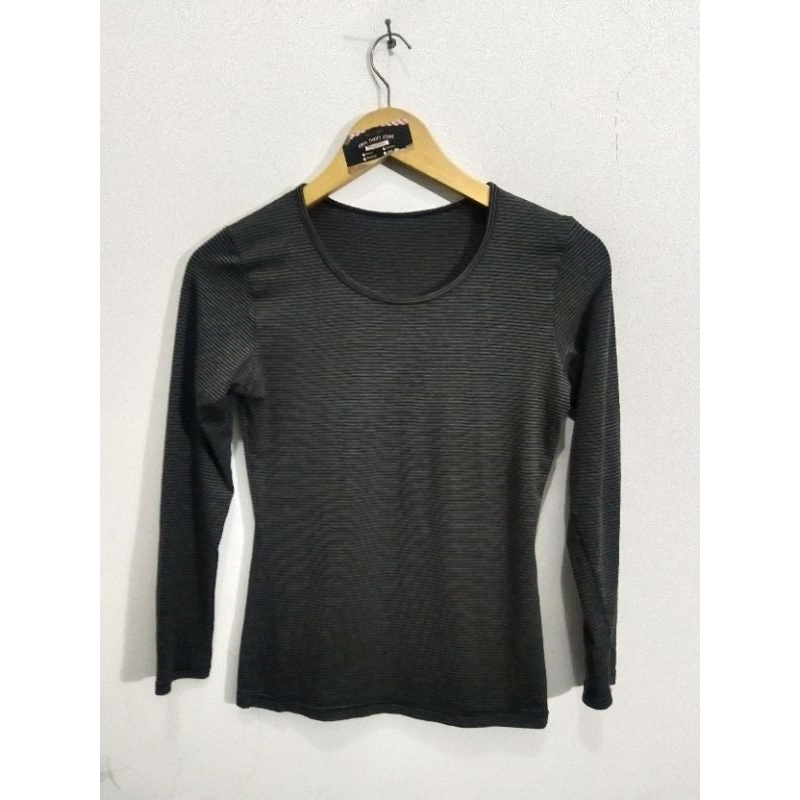 Kaos Manset UNIQLO HEATTECH Size M Original - Tambahan