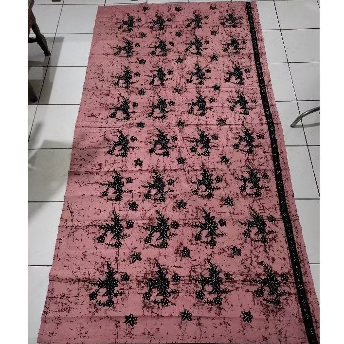 Kain Batik Tulis Asli Bakaran Motif Bunga Hitam Warna Coklat Milo motif ready slide 1