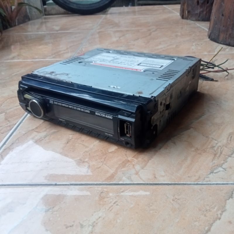 Audio Mobil Reactor Audio UD-802 DVD Player Bekas