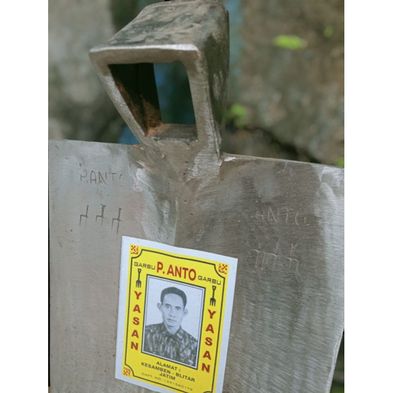 CANGKUL ASLI BLITAR BAJA ISEN / CANGKUL SAWAH KEBUN/PACUL SAWAH GARPU TIGA PUTIH