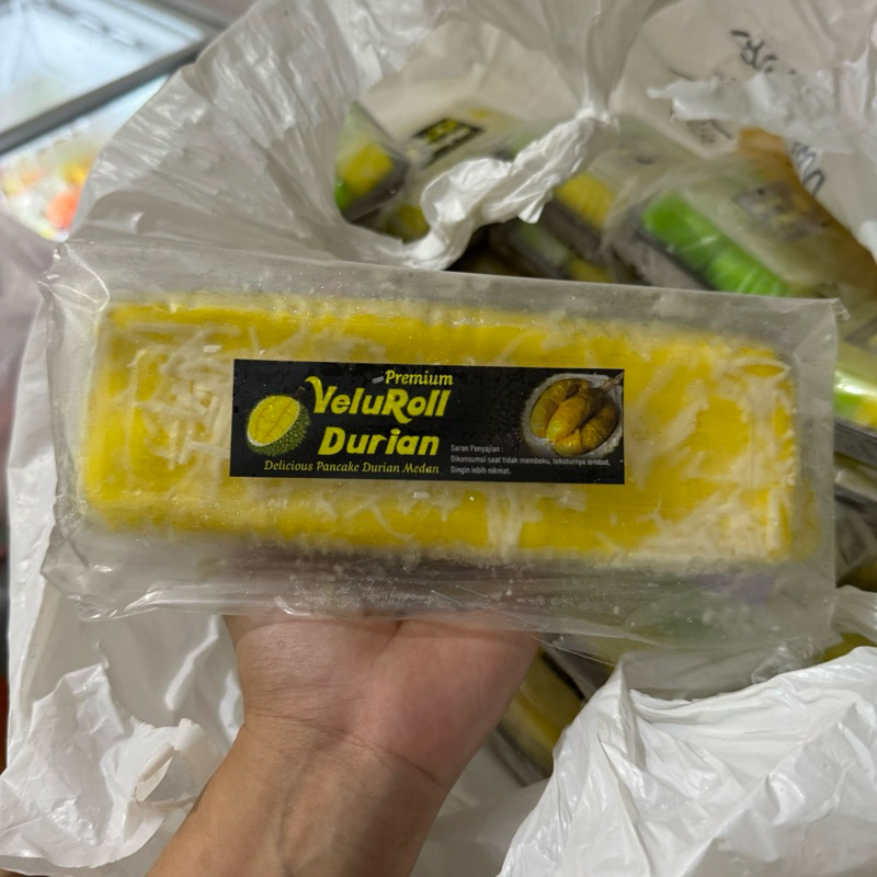 

Veluroll Pancake Durian roll medan premium
