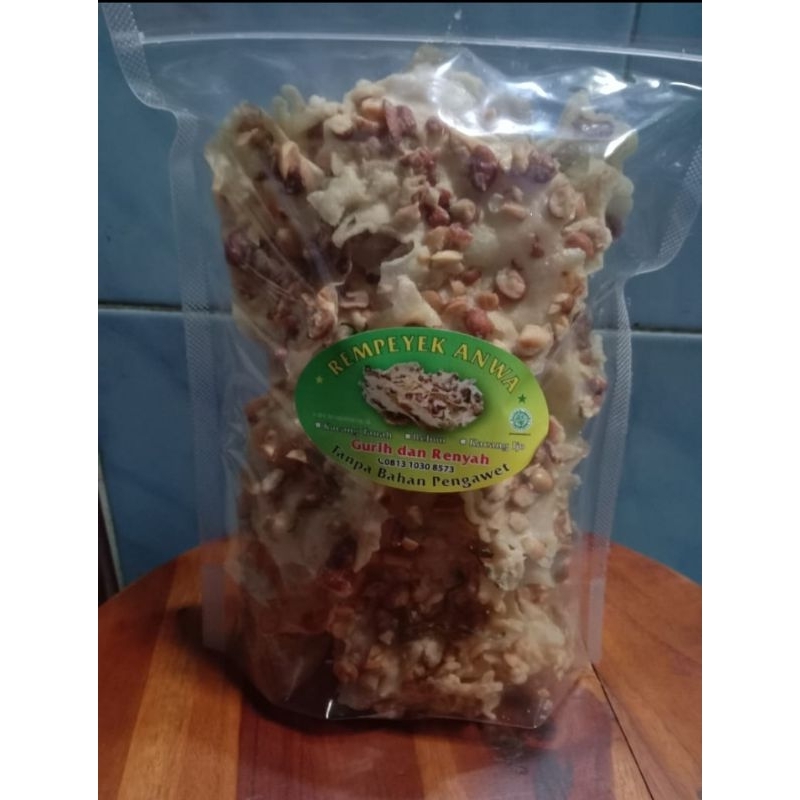 

Rempeyek Kacang Tanah, Rempeyek Kacang Hijau, Rempeyek Kacang Kedelai, Rempeyek Teri dan Rempeyek Rebon 250 gram