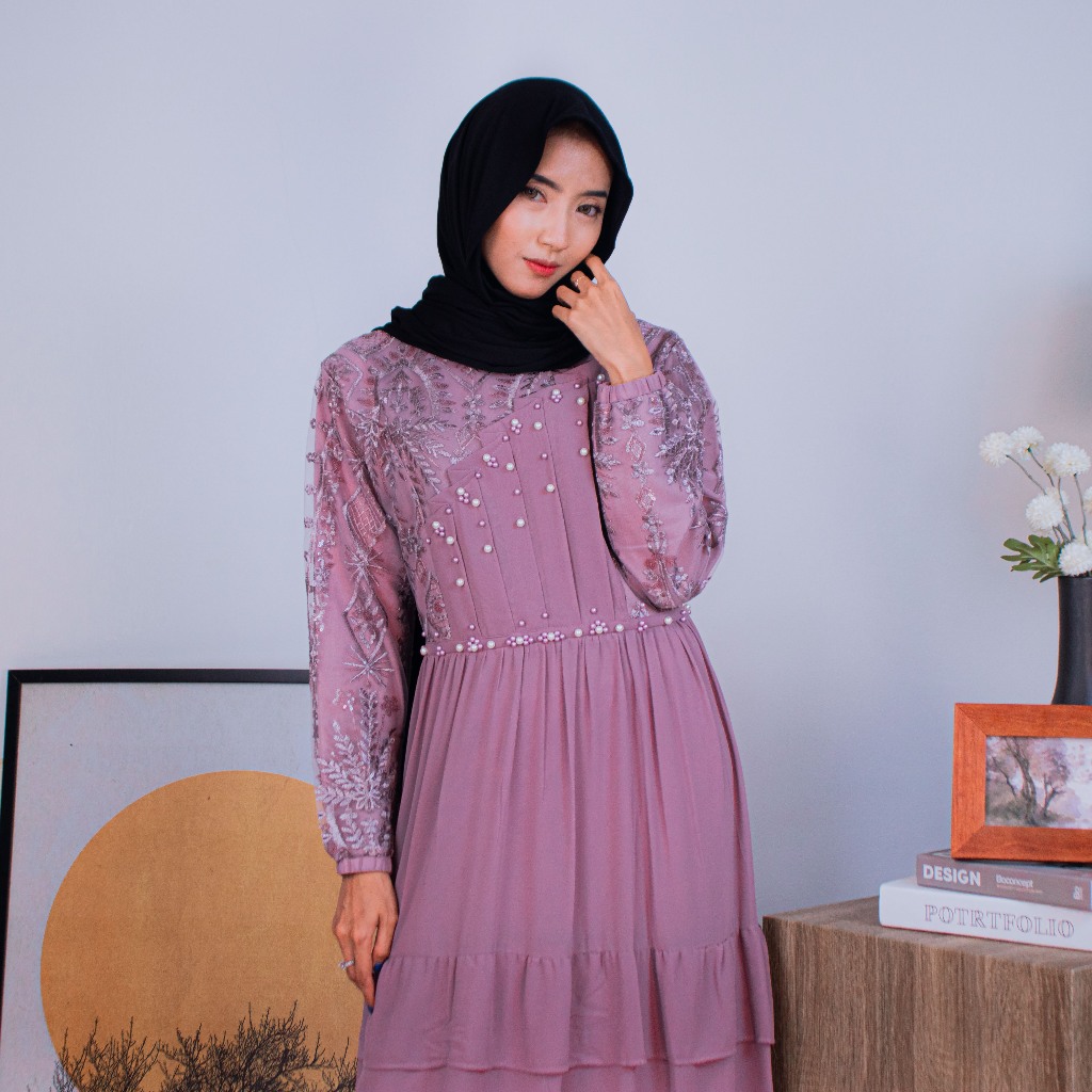 Lunnabby Gamis Yasmine Ceruty Brokat Mutiara Tanam - Warna Cokelat Muda, Taro, Peach, LD 108, Panjan