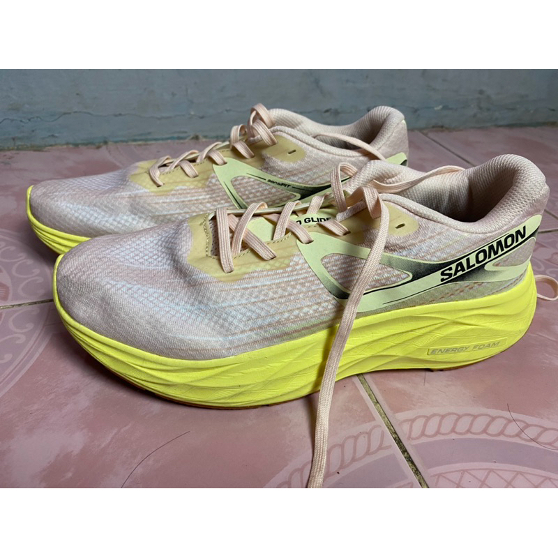 sepatu running salomon
