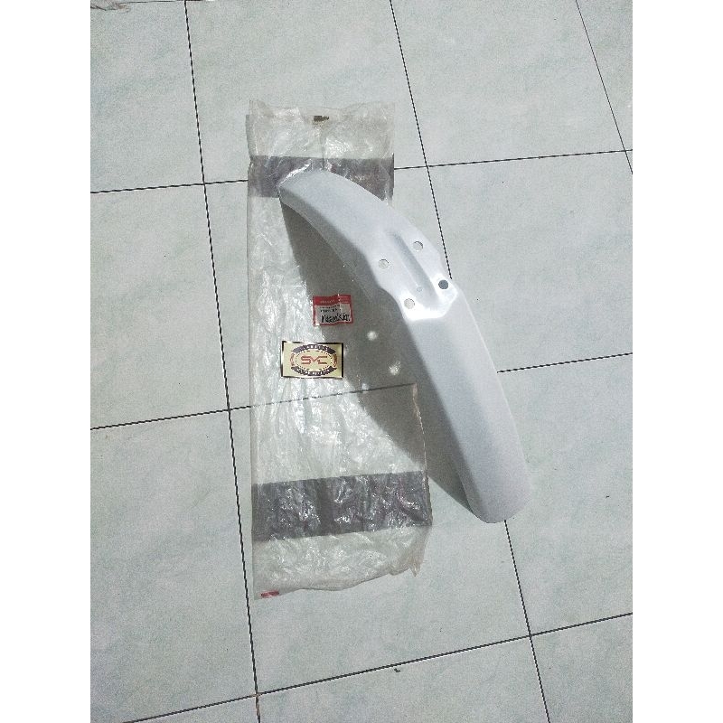 slebor spakbor fender depan Honda win trial semi trail ORI AHM 61100-GF6-111