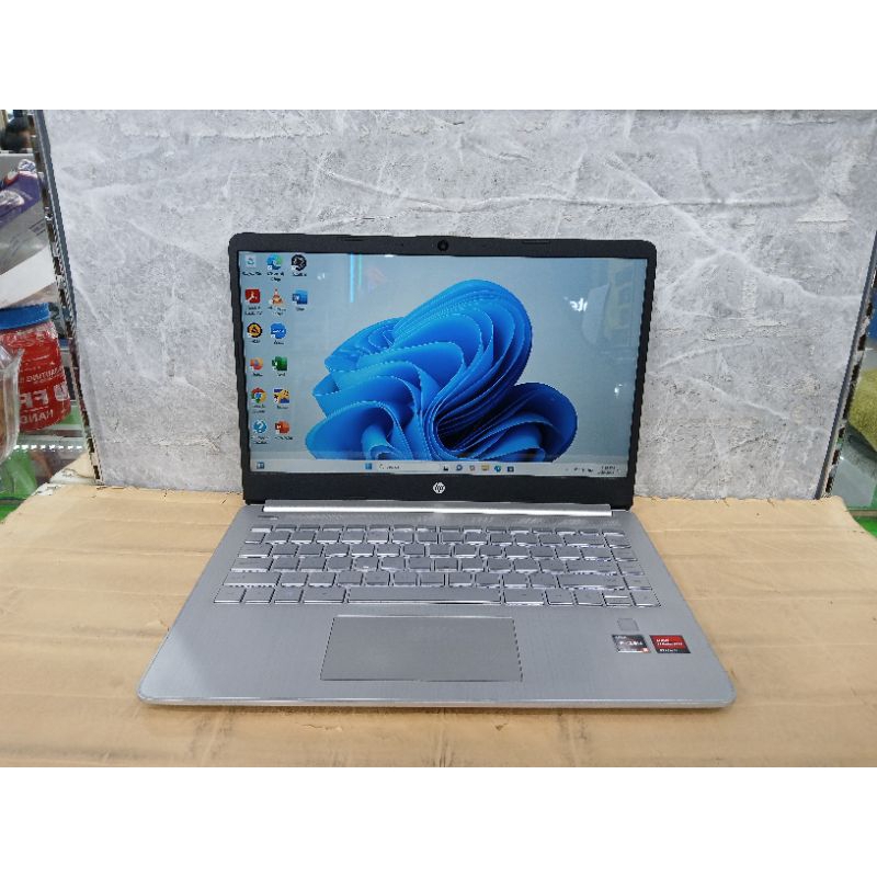 HP 14s-fq2002AU AMD RYZEN 5 5625U RAM 8GB SSD 512GB BACKLITE