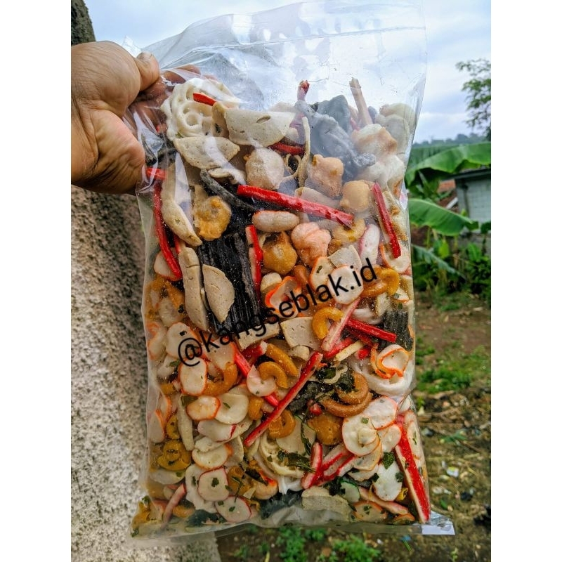 

SEBLAK CAMPUR MIX PEDAS DAN ORIGINAL BUMBU MELIMPAH 1 KILO