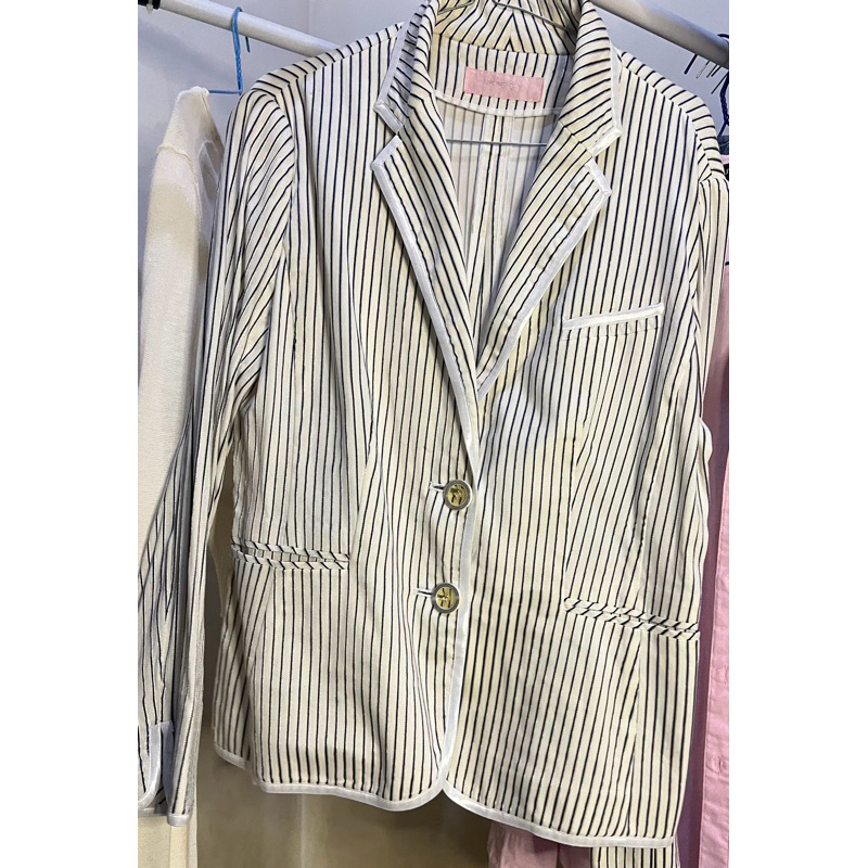 blazer garis hitam putih wanita lengan panjang