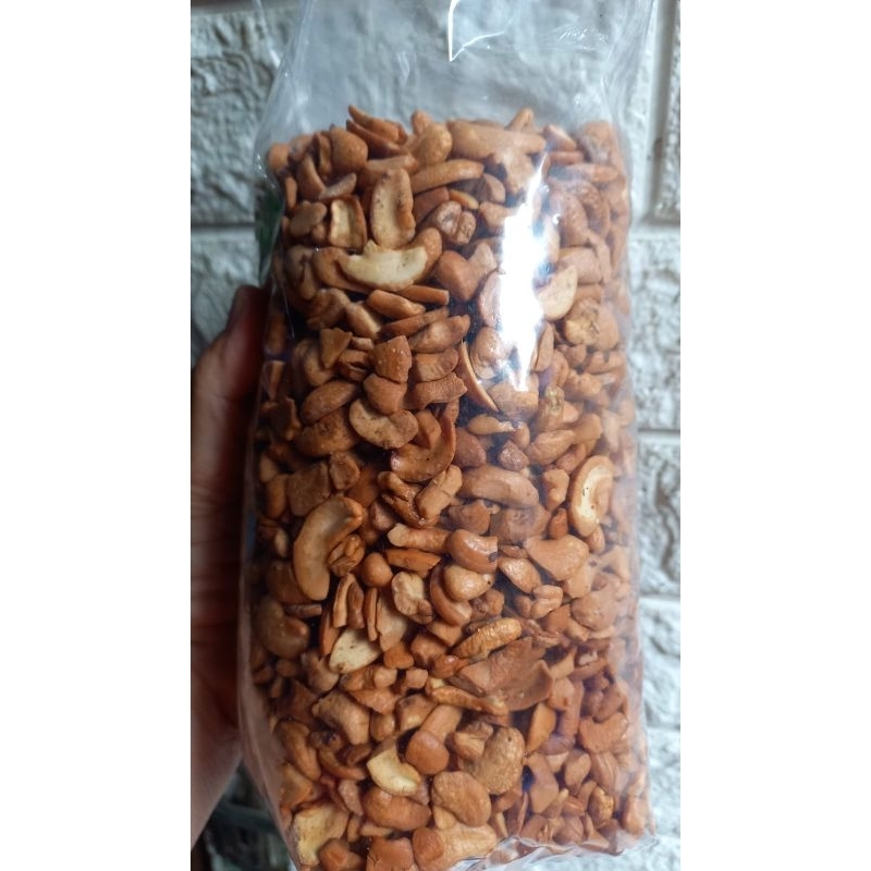 

Kacang Mede 1/2 Kg Patahan Bagus matang