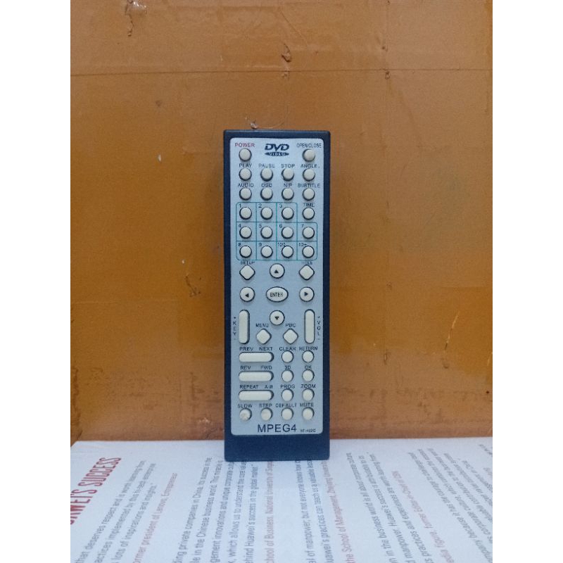 REMOTE DVD PLAYER MPEG4 SERI XF-402G ORIGINAL