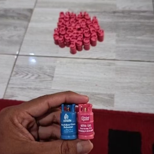 Gantungan Kunci Unik Miniatur Tabung Gas 12kg