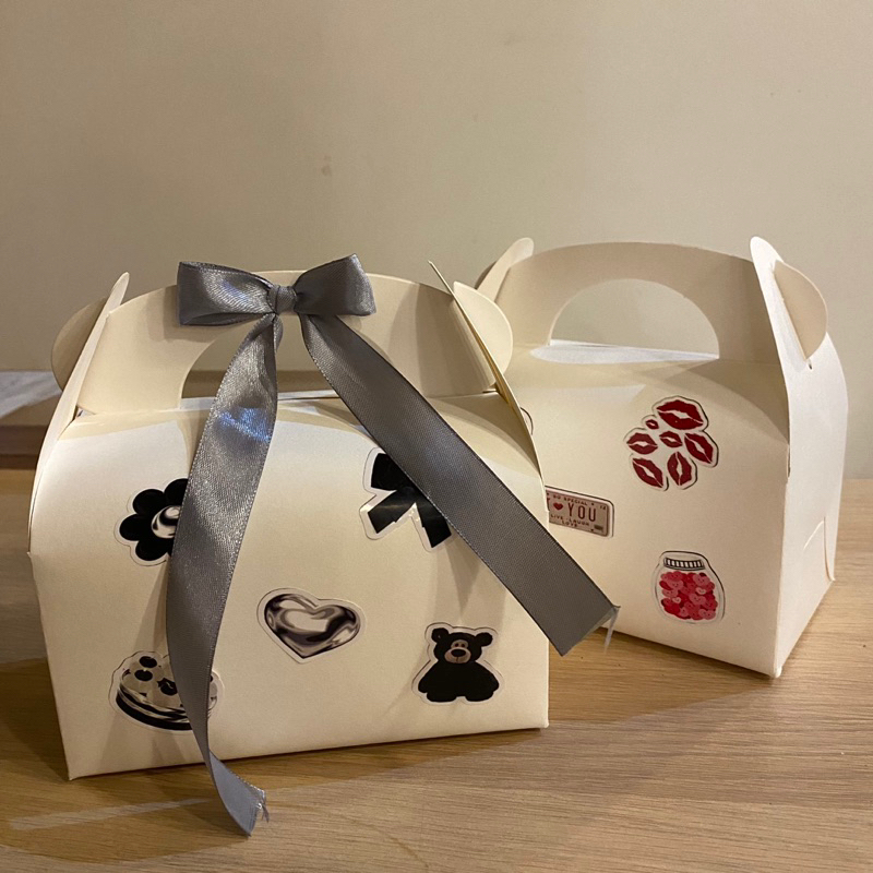 

[TERMASUK SNACK] SNACK BOX / MINI SNACK BOX / MINI GIFT / HARI GURU / HAMPERS SNACK / WISUDA / HAMPERS MINI / VALENTINE / GABLE BOX / SEMPRO / SNACK ULTAH