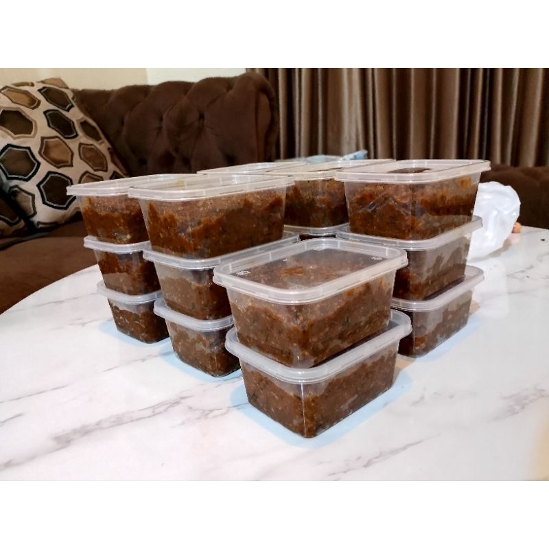 

sambal pecel maknyusss khas Tuban jatim,sambal pecel ini tersedia 2 varian ada pedas dan sedang.