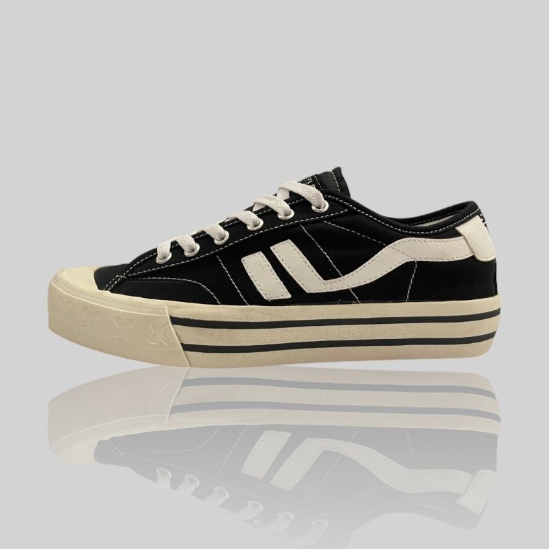 sepatu SFL 84 sneakers black whait