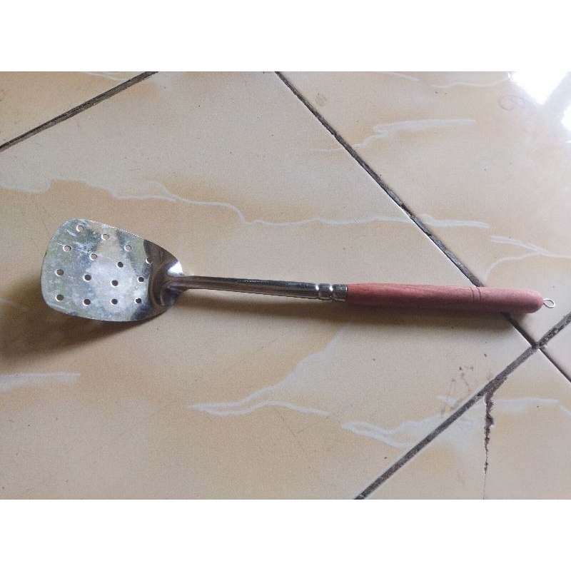 Sodet stainles lubang gagang kayu