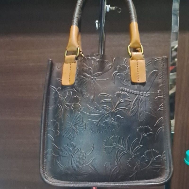 TAS VINTAGE EMBOS KULAS
