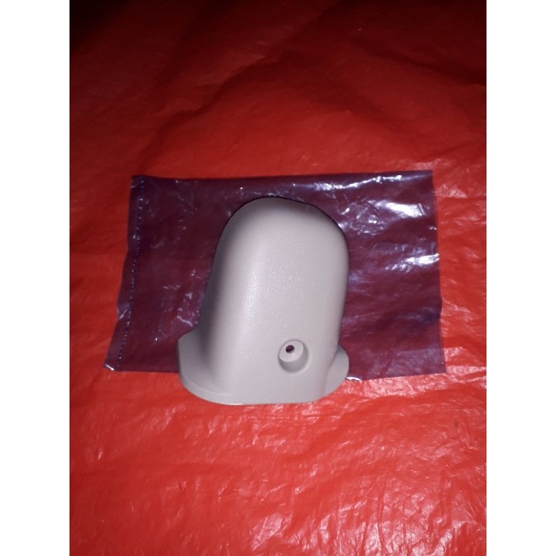 Cover baut jok baris ketiga bagian depan kiri innova 2009-2015 original