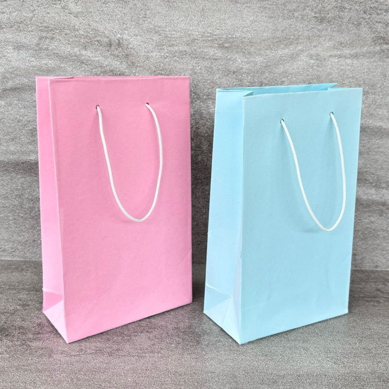 

PAPERBAG UNTUK KADO GELANG / PAPERBAG MINI WARNA PASTEL | 160gsm | Uk. 10cm x 4cm x 15cm