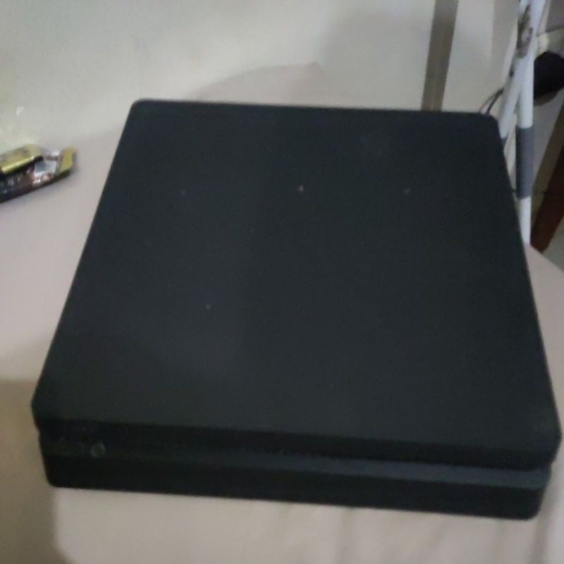 PS 4 slim bekas