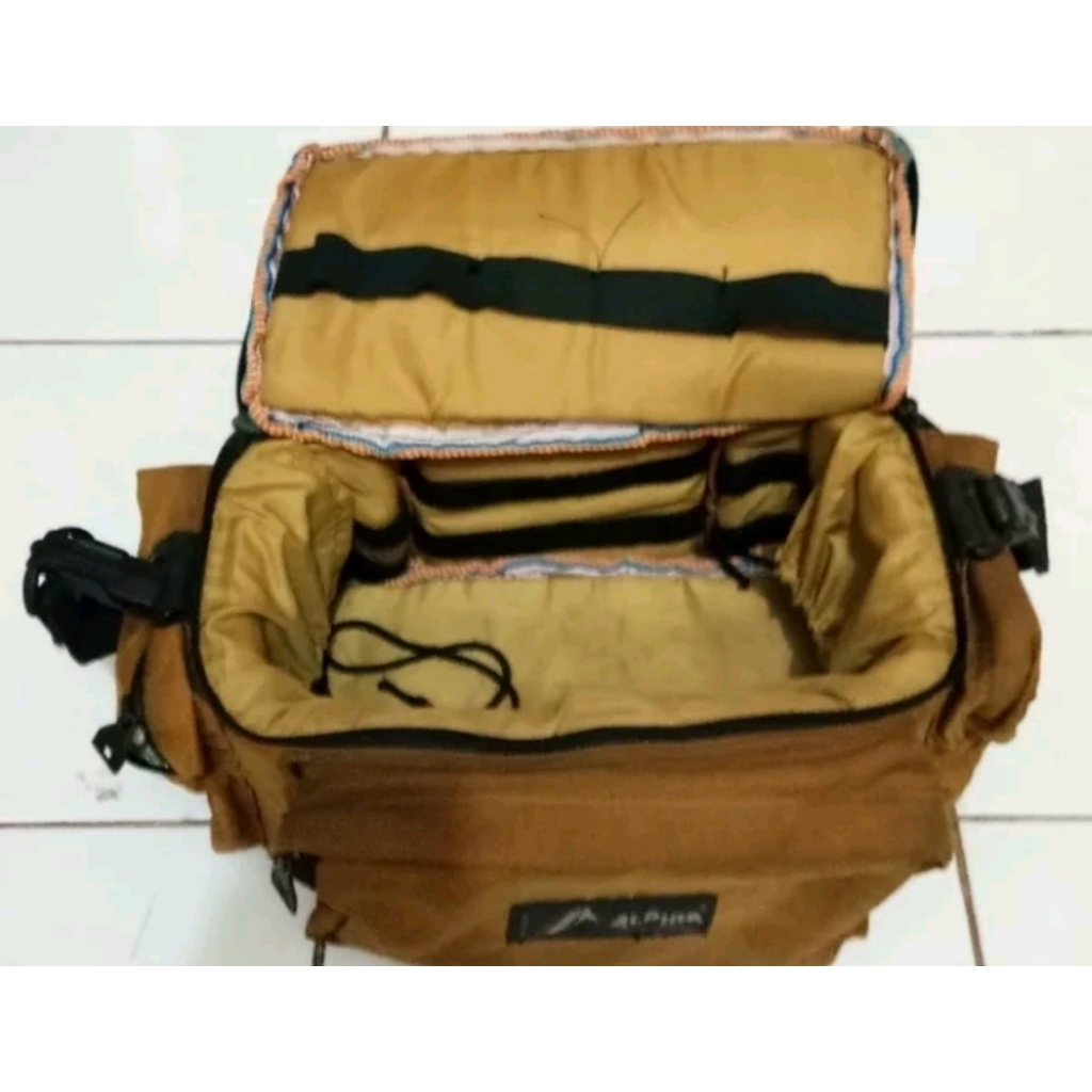 Tas kamera jadul merk Alpina original