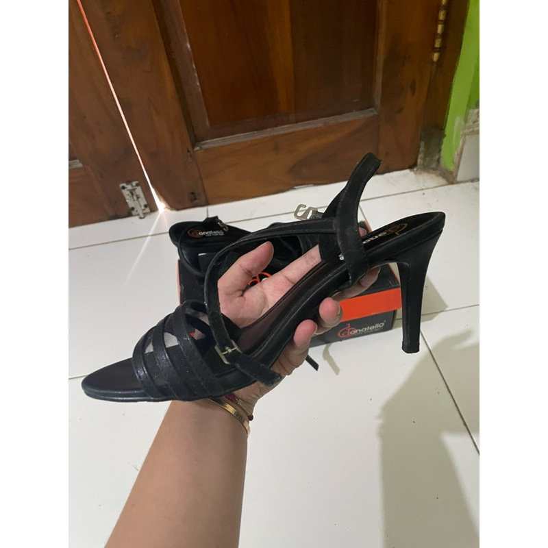 Preloved Heels Donatelo