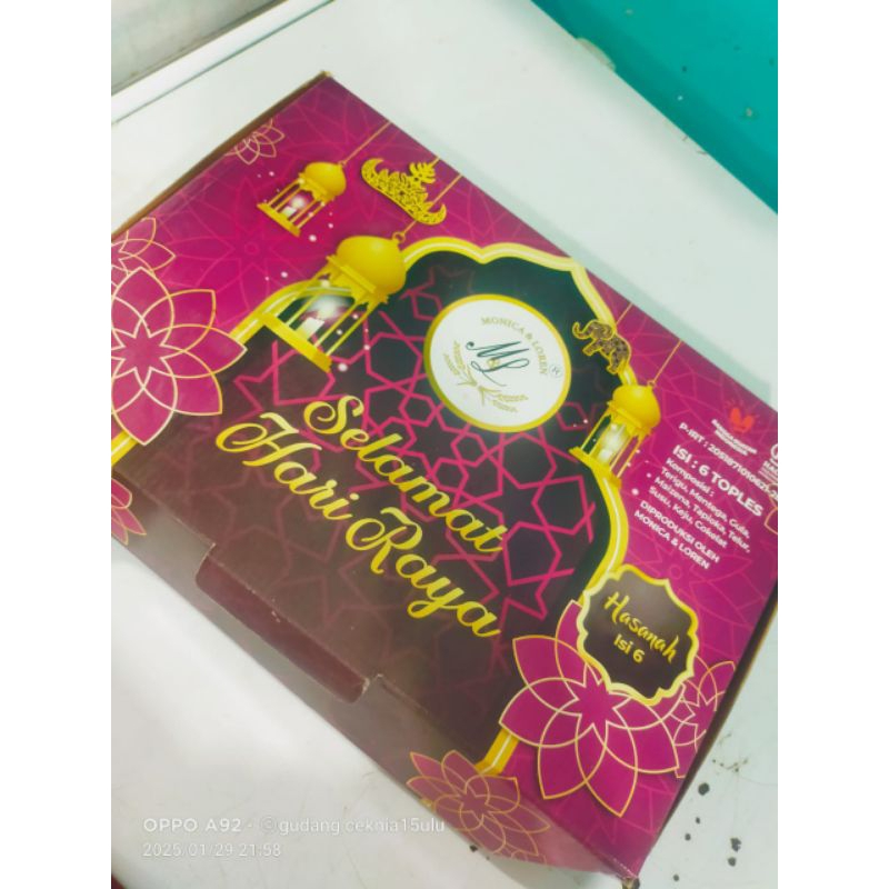 

monica lores biasa isi 6