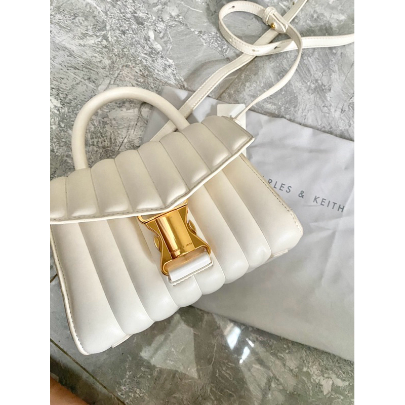 Preloved Tas Charles and Keith/prelove CK original store