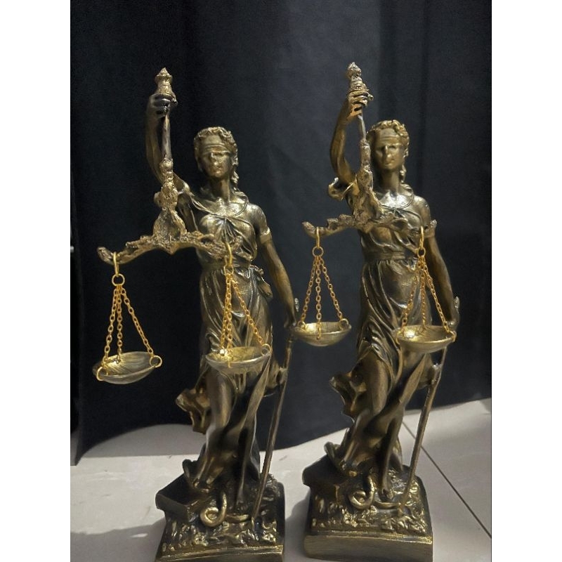 Patung Suvernir Dewi Keadilan