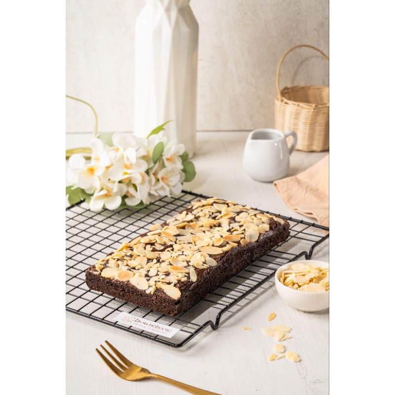 

Browncheese Brownies Panggang Almond 20x10 | Fudgy Brownies