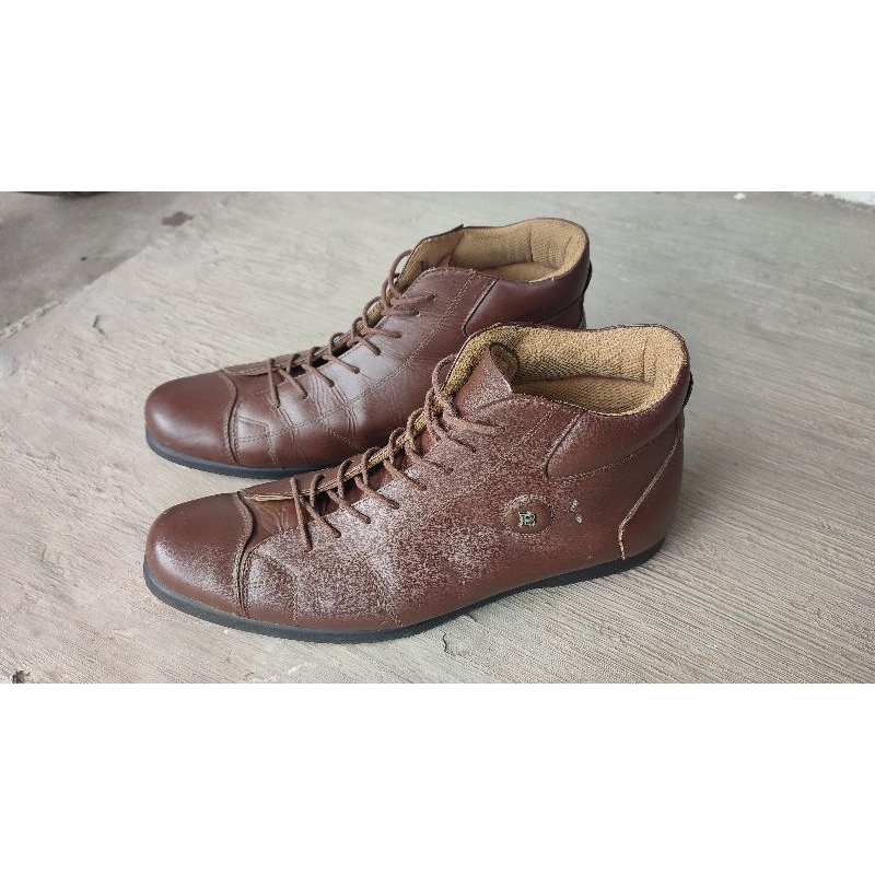 Sepatu socond Bally boots