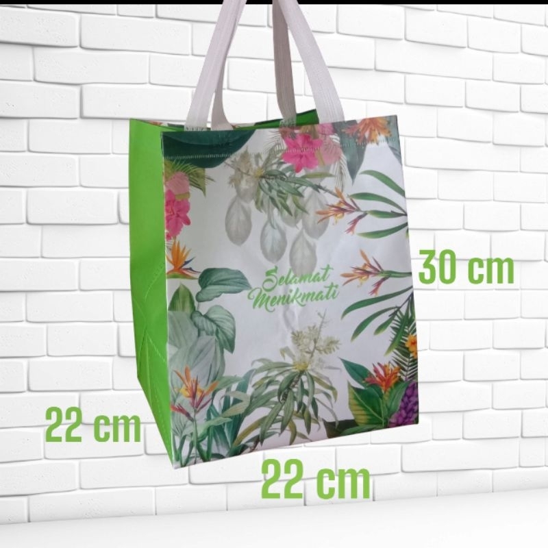 

1 Lusin isi 12 pcs Tas hajatan spunbond laminasi ukuran 22x22 cm Tinggi 30 cm