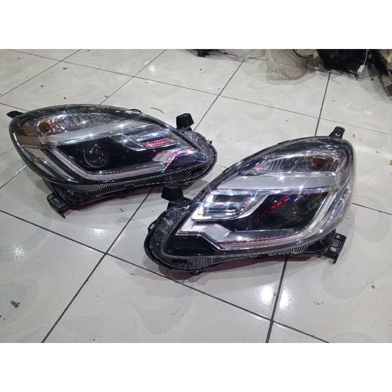 headlamp Brio RS 2014-2018 original. lampu depan brio rs