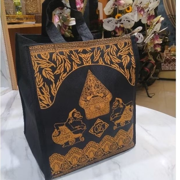 

(isi 12 psc)tas hajatan spunbond dus berkat 22x22 premium tebal 100 gsm