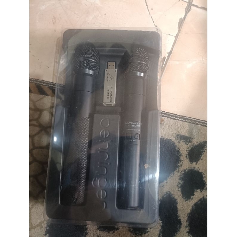 mic wireless behringer ultralink ulm 202 USB