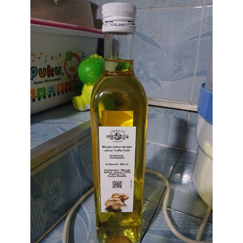 

MINYAK ZAITUN URBANI TARTUFI 500ML EXP OKT 2025