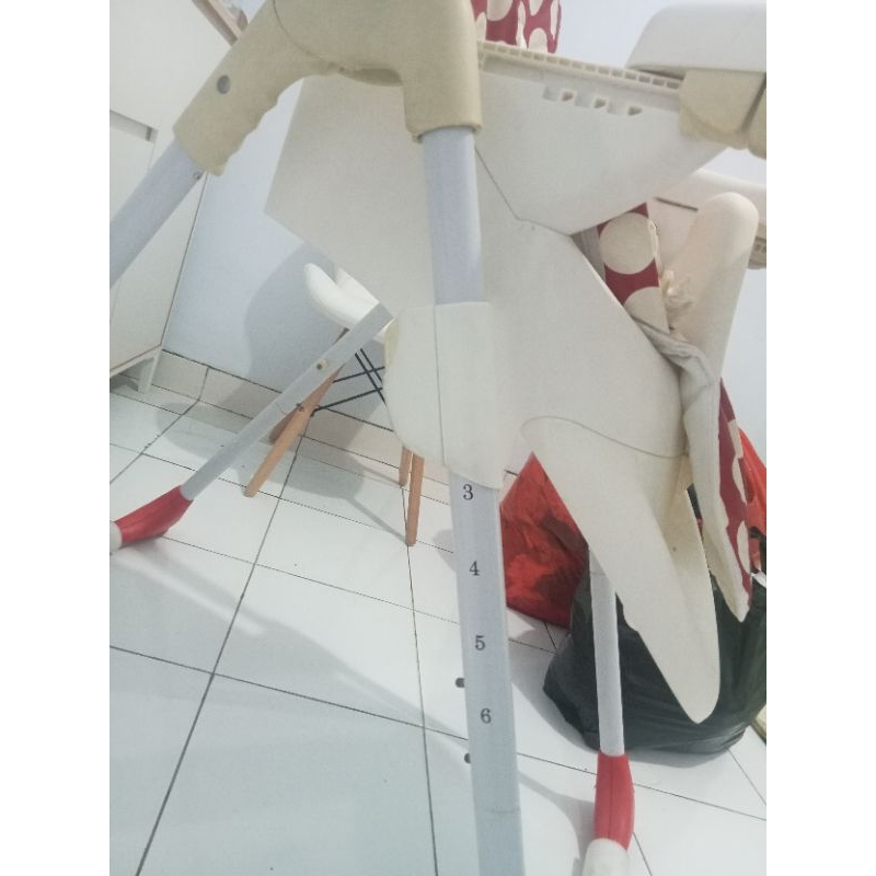 baby chair/tempat makan baby cocolatte preloved
